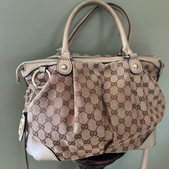 Authentic Gucci Handbag - Picture 3 of 12